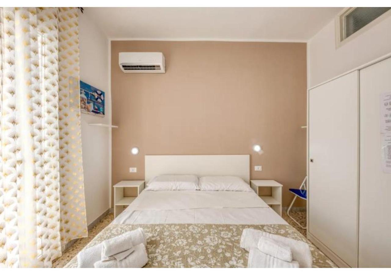 B&B Il Comandante A 100 M Dalla Spiaggia Torre San Giovanni Ugento Exterior foto