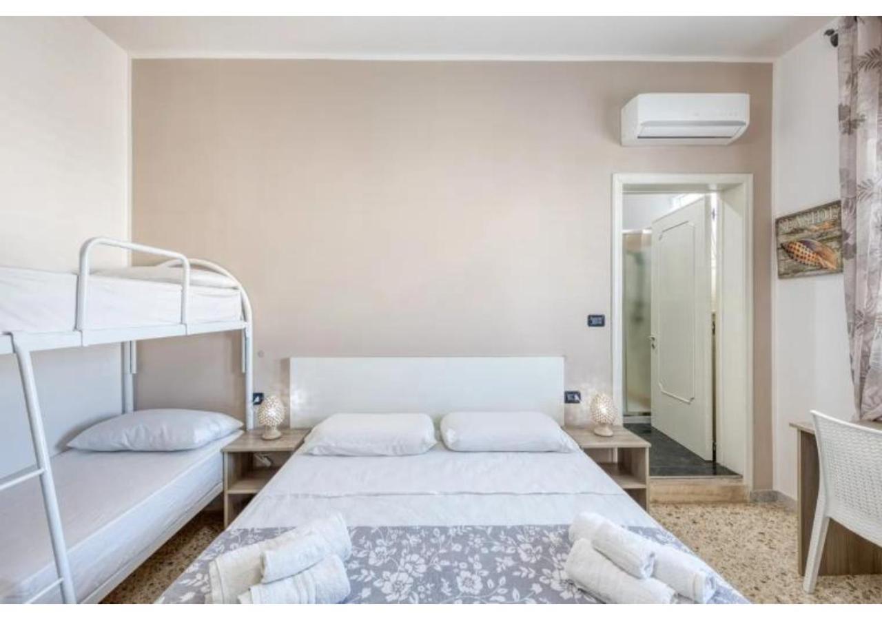 B&B Il Comandante A 100 M Dalla Spiaggia Torre San Giovanni Ugento Exterior foto