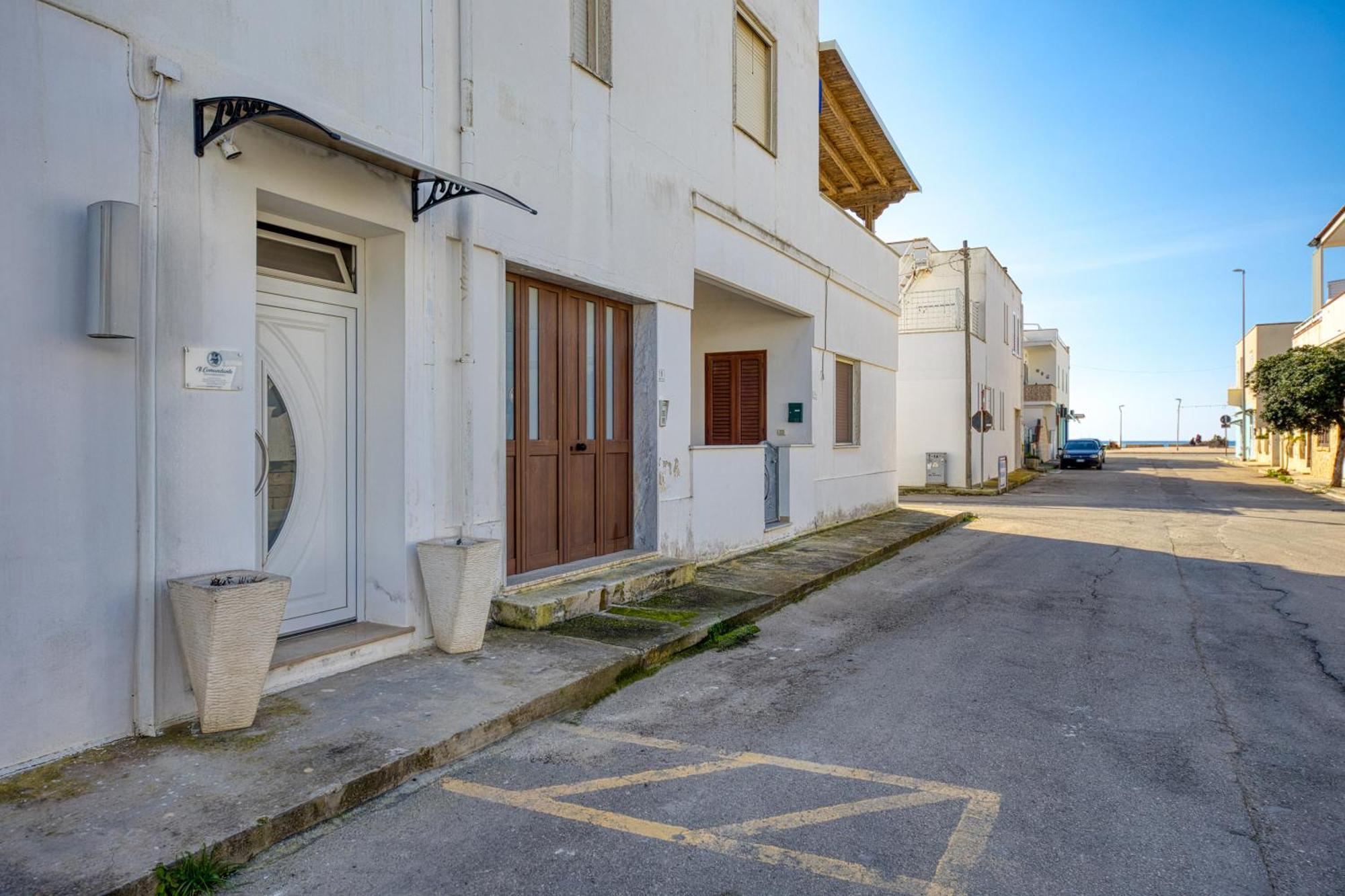 B&B Il Comandante A 100 M Dalla Spiaggia Torre San Giovanni Ugento Exterior foto